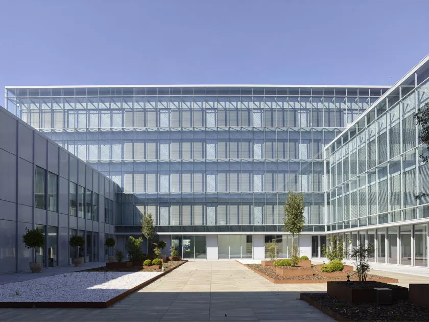 Golhen Associés - Le Polaris - Siège social BPO - P4 - Chalmeau